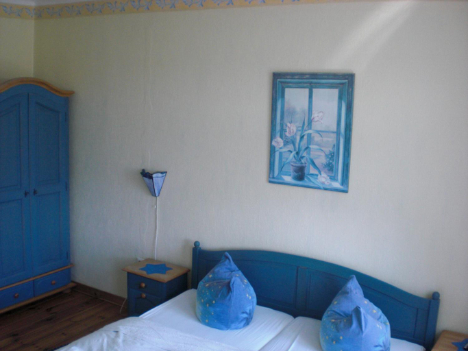 Bedroom, Ferienhof Altglobsow/ Cafe Seeblick, Oberhavel