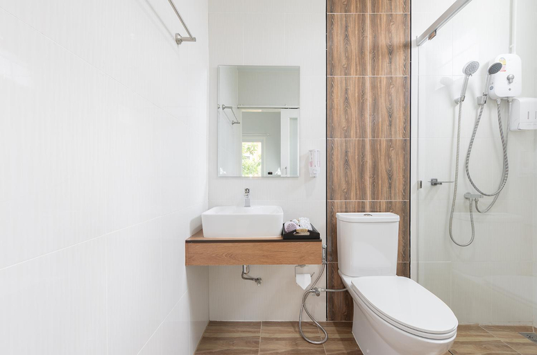 Bathroom 4, Picha Ville Resort, Watthana Nakhon