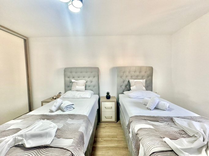 Bedroom 3, Maxim Family Apartment Budva