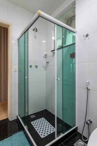 Bathroom 3, RP-362, Rio de Janeiro