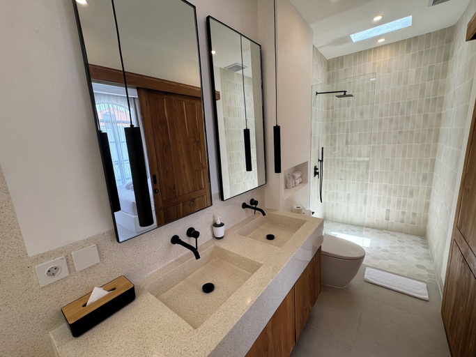Bathroom 3, Playa Canggu 7, Badung