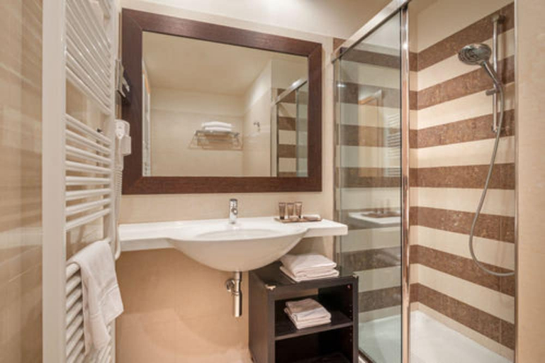 Bathroom 2, Hotel Nazionale, Brescia