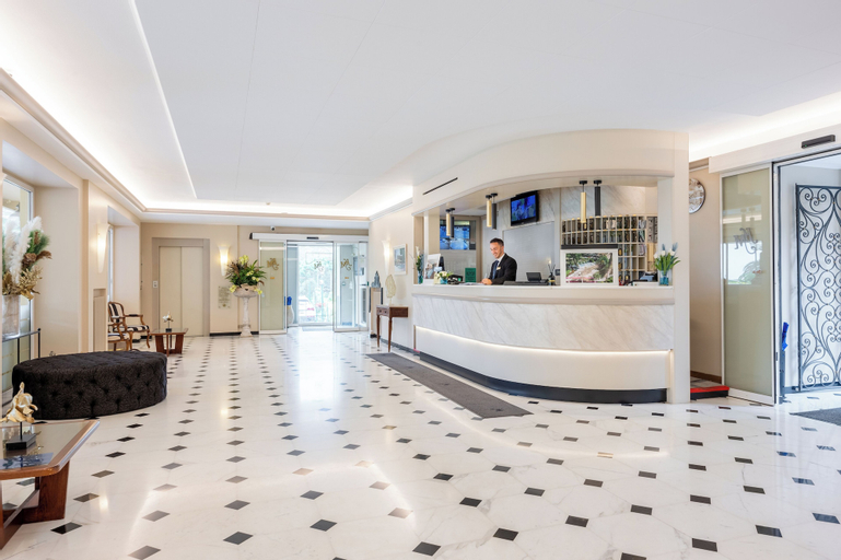 Public Area 4, Hotel Metropole, Genova