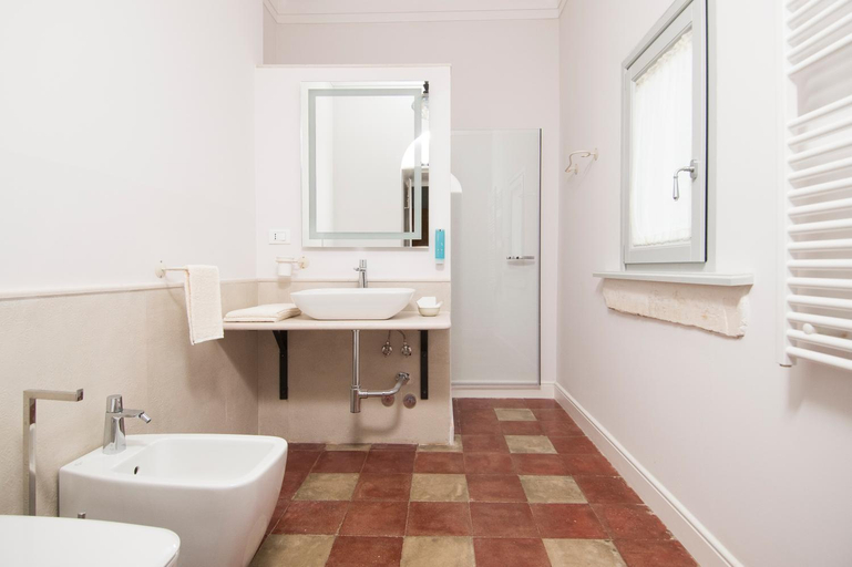 Bathroom 5, Dimora Cummà Marì, Foggia
