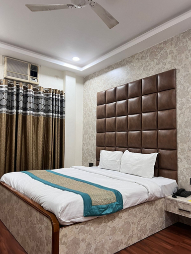 Bedroom, Hotel S P International Unit Mavis Group, Lucknow