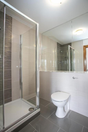 Bathroom 3, Parnell Boulevard Apartments, Dublin