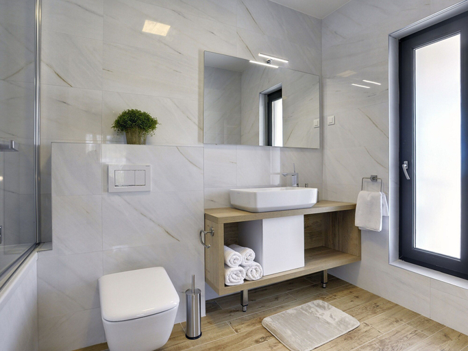 Bathroom 4, Comfortable, Stylish, Detached Villa With Garden, Private Pool, Near the Beach, Medulin