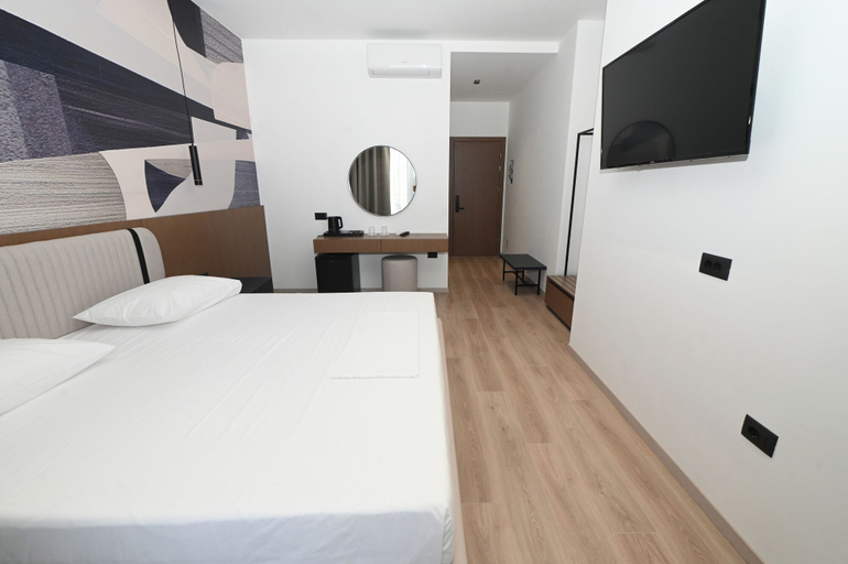 Bedroom 2, Monun Hotel, Sarandës
