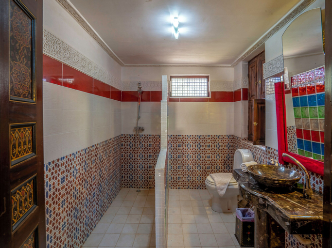 Bathroom 9