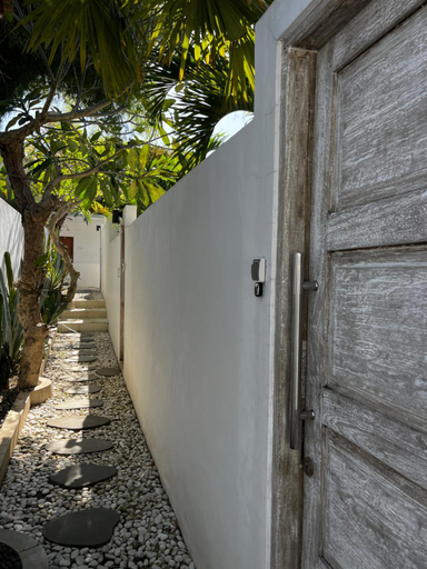 Others 4, Sol Studios Pererenan, Badung