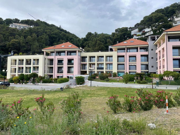 Exterior & Views 1, Acquamarina, Savona