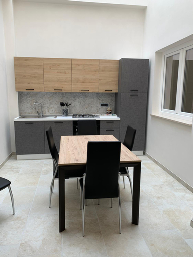 Others 5, B&B Giusy, Taranto