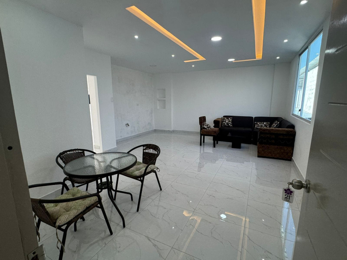 Others 4, Hostal Las Orquideas 2, Manta