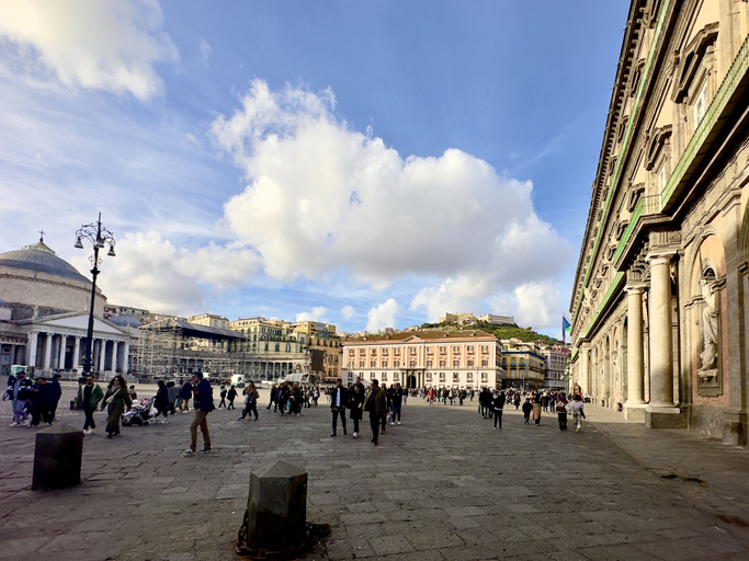 Exterior & Views 2, Bourbon House, Napoli