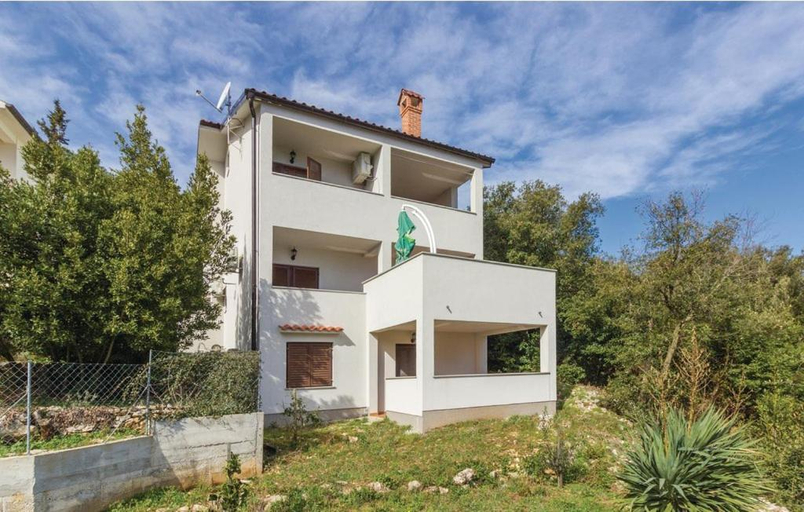 Others 5, Apartmani Cizmesija, Tkon