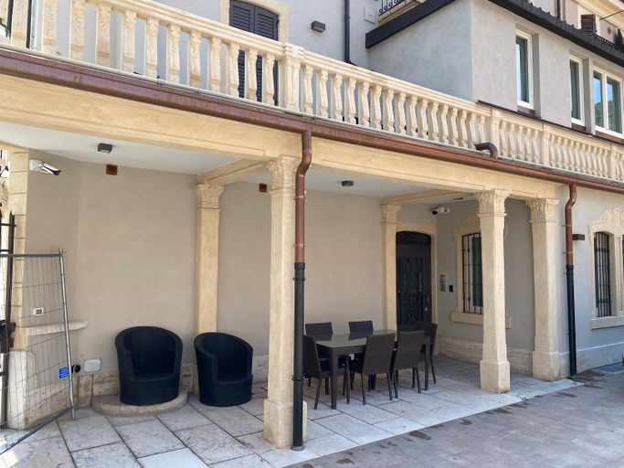 Others 5, Palazzo Borgo Trento - Silkeys, Verona