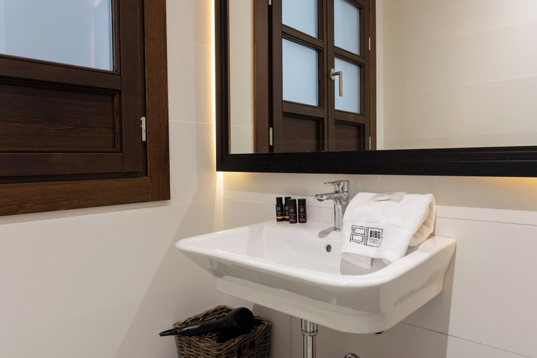 Bathroom 4, BIBO SUITES PLAZA NUEVA, Granada
