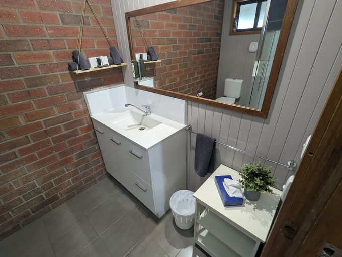 Bathroom 3, Kyabram Country Motel, Campaspe - Kyabram