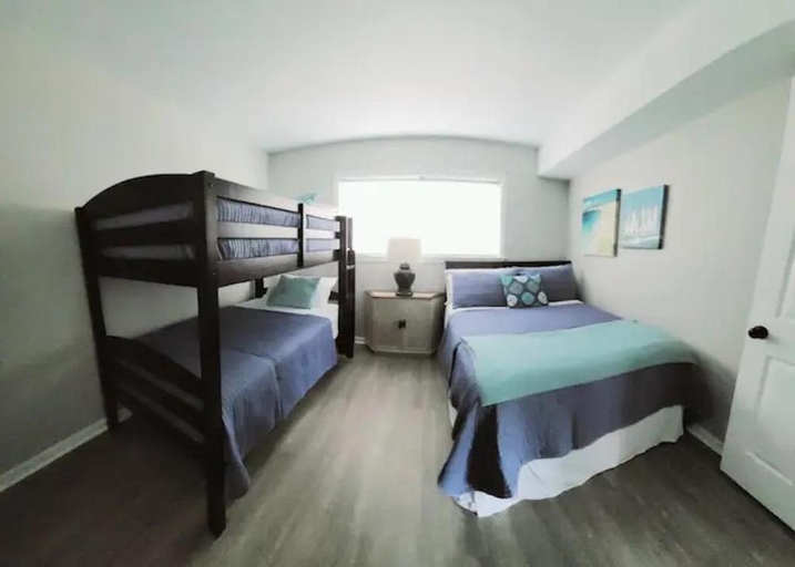 Bedroom 1, The Narrow Nest, New Hanover