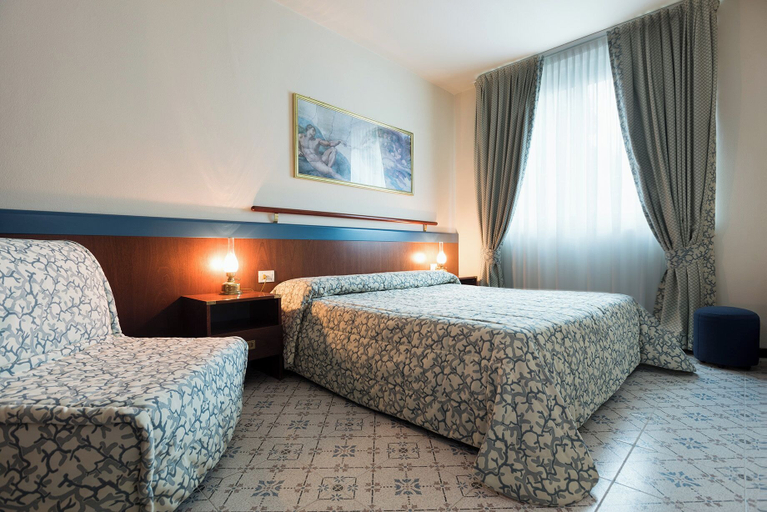 Bedroom 3, Aparthotel Holiday, Venezia