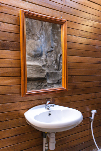Bathroom 13