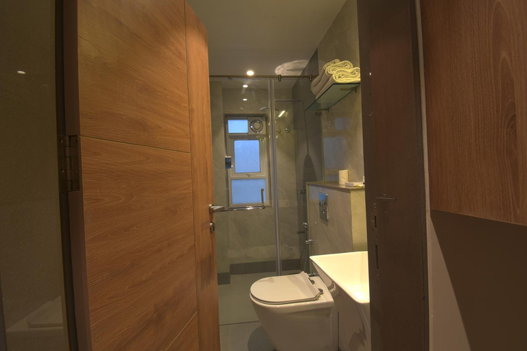 Bathroom 4, Season 4, Sangli, Sangli