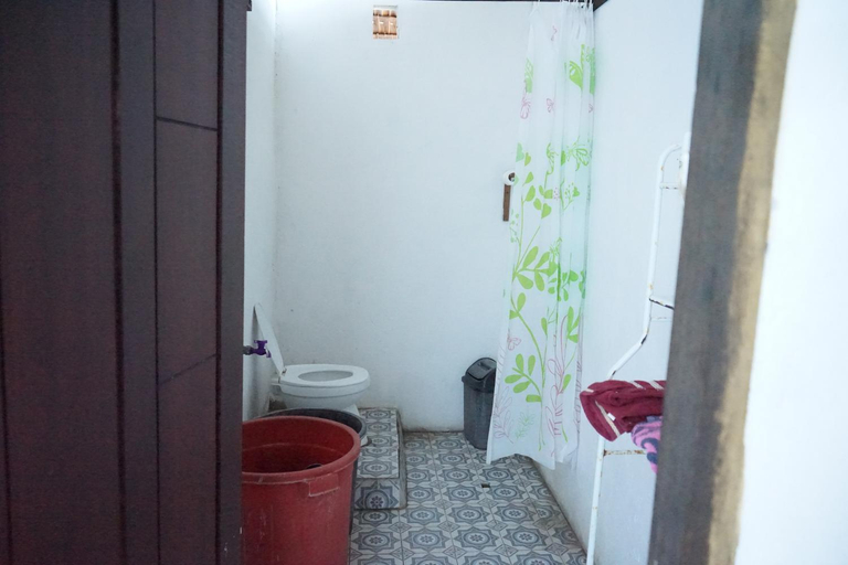 Bathroom 2, Lumba Lumba Homestay, Raja Ampat