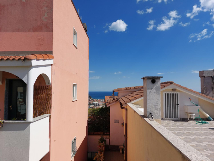 Exterior & Views 1, Villa Flem, Savona