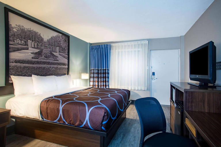 Bedroom, Super 8 by Wyndham Mobile I-65, Mobile