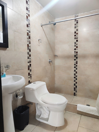 Bathroom 3, Hotel Bellavista Quito, Quito