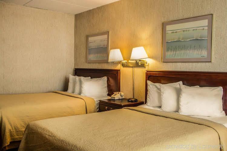 Quality Inn And Conference Center, Dupage
