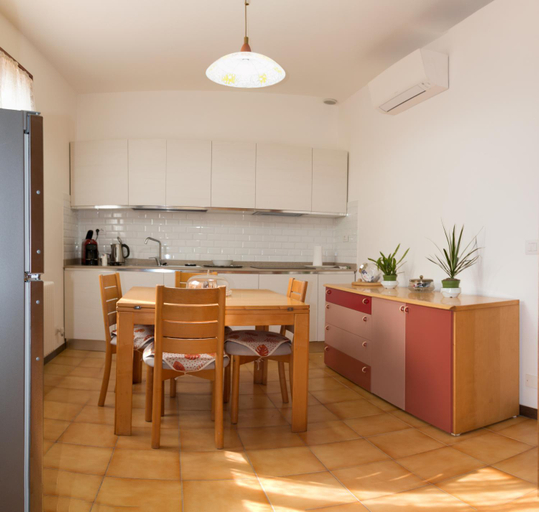 Others 5, Bed&Breakfast 26, Modena