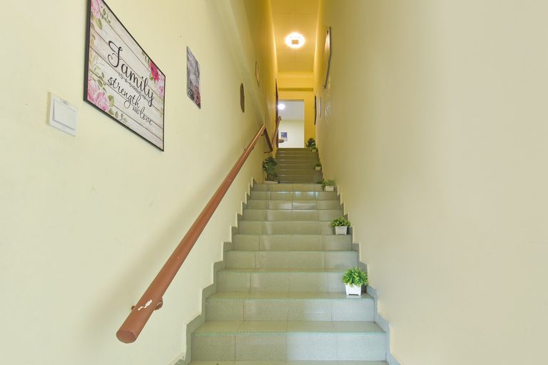Others 5, Dimensi Hotel, Alor Gajah