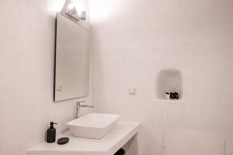 Bathroom 3, Kaprimo Scenery, South Aegean