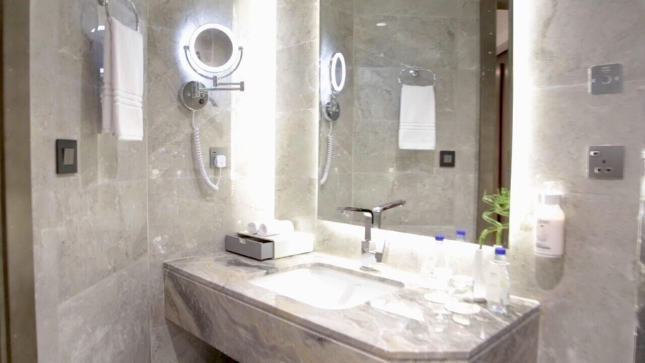 Bathroom 5, Maden Taibah Hotel, Al Madinah Al Munawwarah