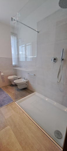 Others 4, Bed&Breakfast 26, Modena