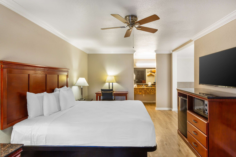 Bedroom 3, Best Western Heritage Inn, Kern