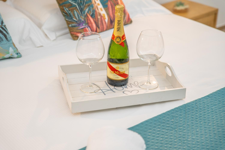 Food & Drinks, Mensos Rooms Guesthouse, Olbia-Tempio