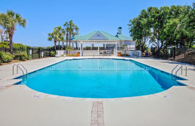 Sport & Beauty 4, 45 Ocean Point by Avantstay Amazing Views + Beach Access & Community Pool Access, Charleston
