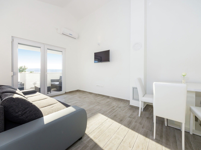 Bedroom 5, Sea-view Apartment With Garden, Sveti Filip i Jakov