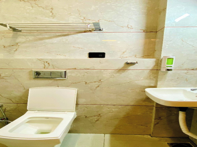 Bathroom 5, Hotel URS Palace, Indore
