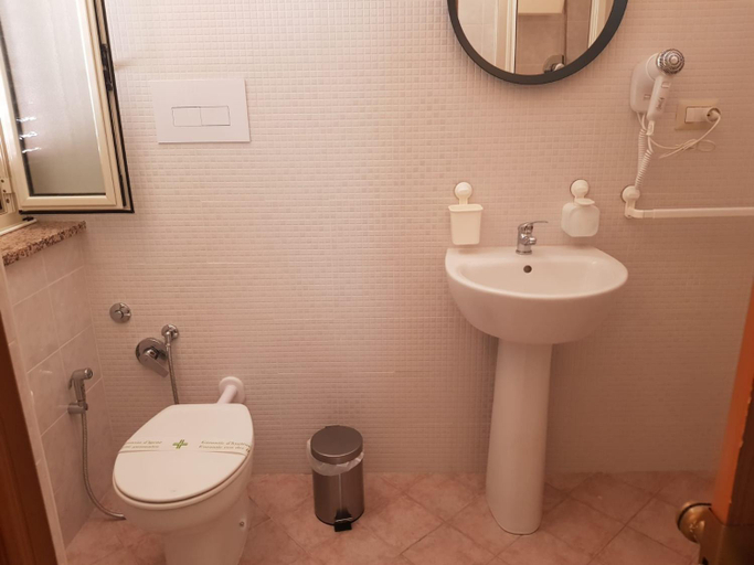 Others 5, B&B Bonlet, Messina