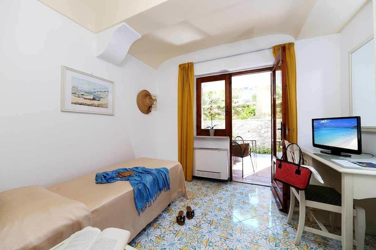 Bedroom 3, Albergo Terme San Lorenzo, Napoli