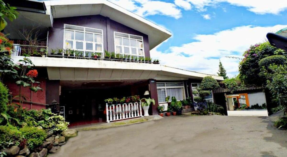Quadruple Room at Buena Vista Puncak , Bogor