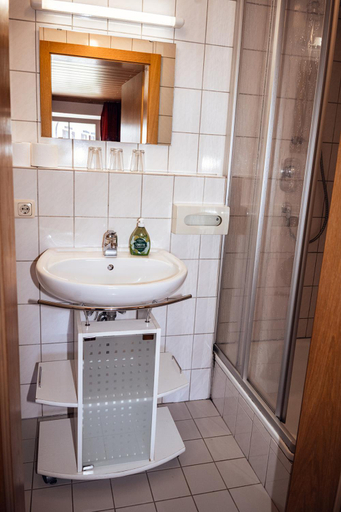Bathroom 5, Landhotel zum Matthiasl, Freyung-Grafenau