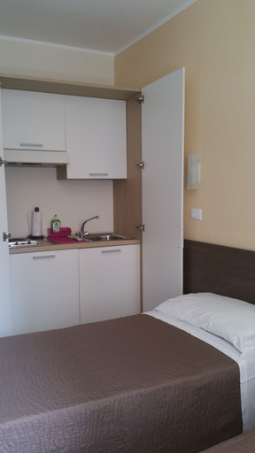 Bedroom 2, Hotel Tommaseo, Genova