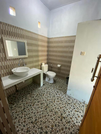 Bathroom 1, Murni house, Karangasem