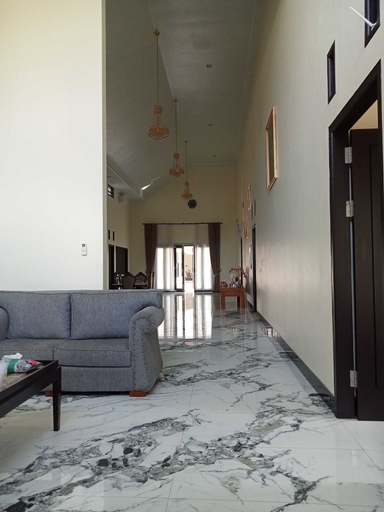 Others 4, EXPRESS O 91708 Rumah Sriwijaya 12a Syariah, Jember
