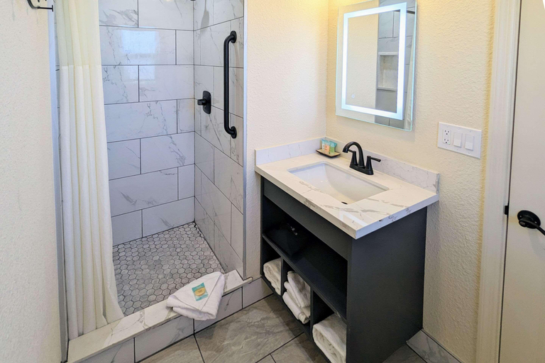 Bathroom 4