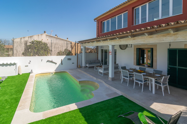 Room 2, Es Closet in Selva With 3 Bedrooms and 2 Bathrooms, Baleares